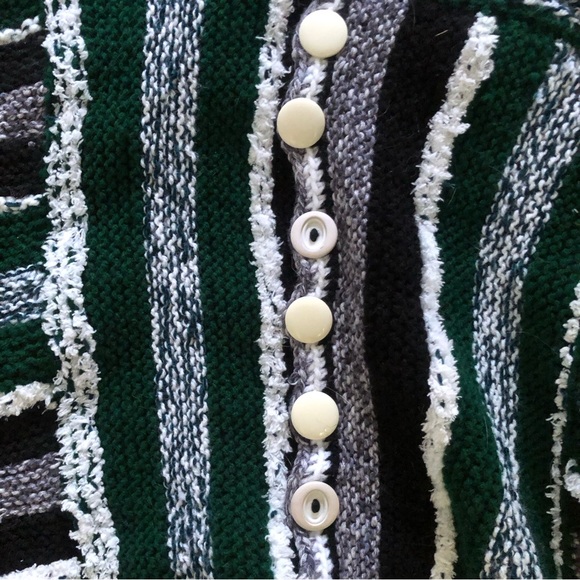 Beautiful hand knitted dog sweater with lovely fringe and cowl type neck line - Picture 3 of 9